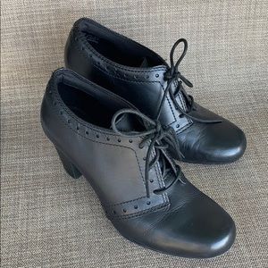 Clark’s Bendables Black Leather Shoes